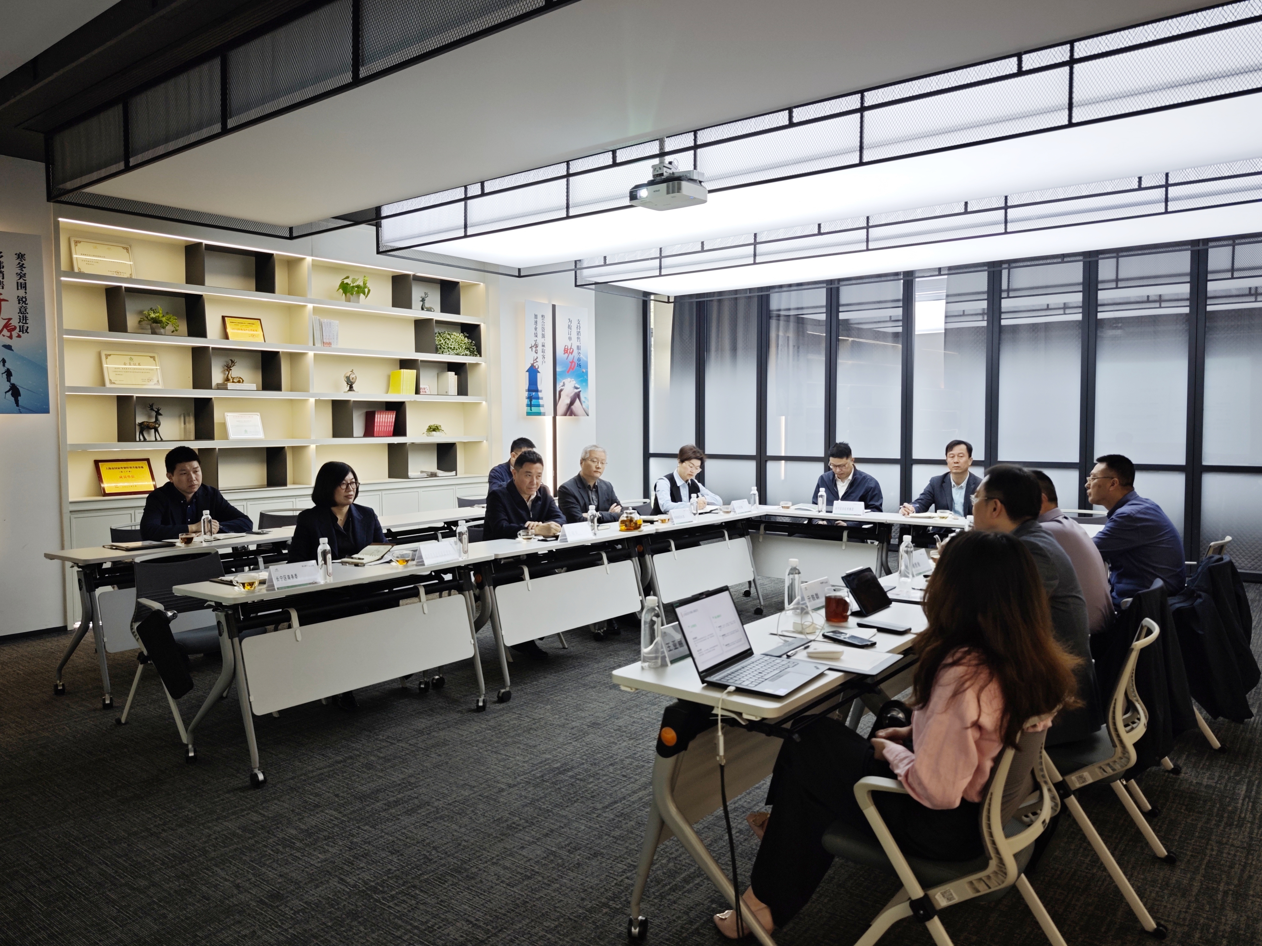 虹桥商务区管委会孔福安书记带队调研泰禾股份 助力企业稳健发展